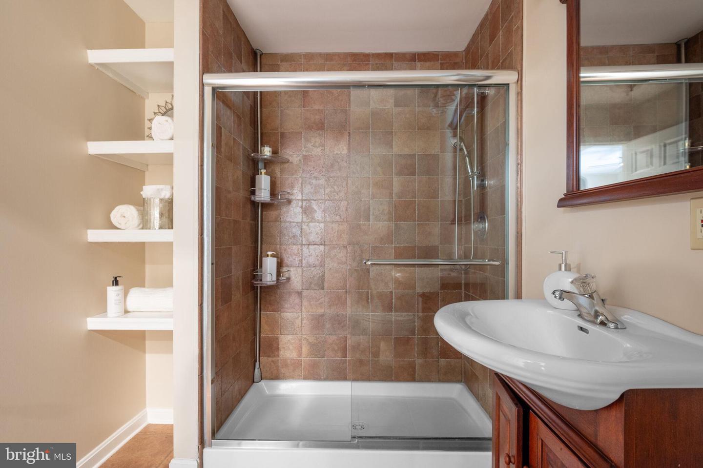 7018 HIGHLAND MEADOWS CT, ALEXANDRIA, Virginia 22315, 5 Bedrooms Bedrooms, ,4 BathroomsBathrooms,Residential,For sale,7018 HIGHLAND MEADOWS CT,VAFX2232812 MLS # VAFX2232812