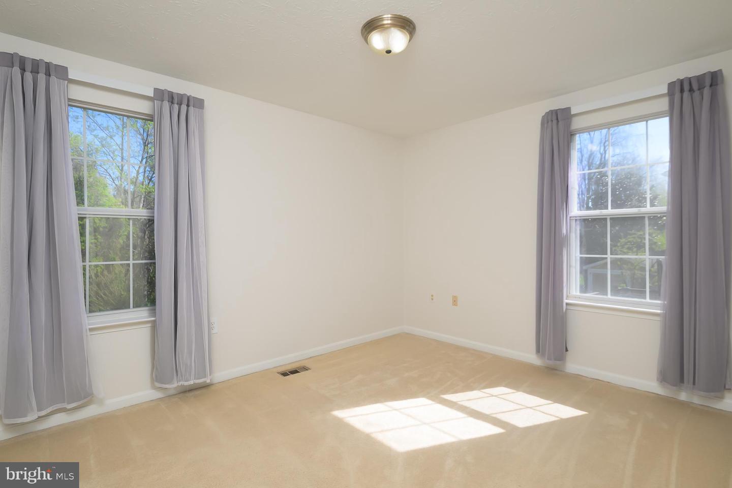 812 RUST DR NE, LEESBURG, Virginia 20176, 4 Bedrooms Bedrooms, ,2 BathroomsBathrooms,Residential,For sale,812 RUST DR NE,VALO2093256 MLS # VALO2093256