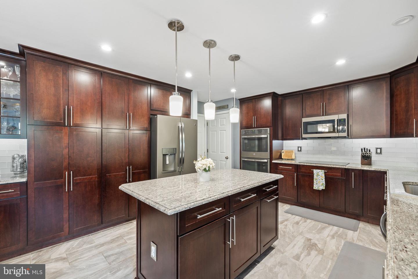 4244 DECATUR DR, WOODBRIDGE, Virginia 22193, 5 Bedrooms Bedrooms, ,3 BathroomsBathrooms,Residential,For sale,4244 DECATUR DR,VAPW2091536 MLS # VAPW2091536
