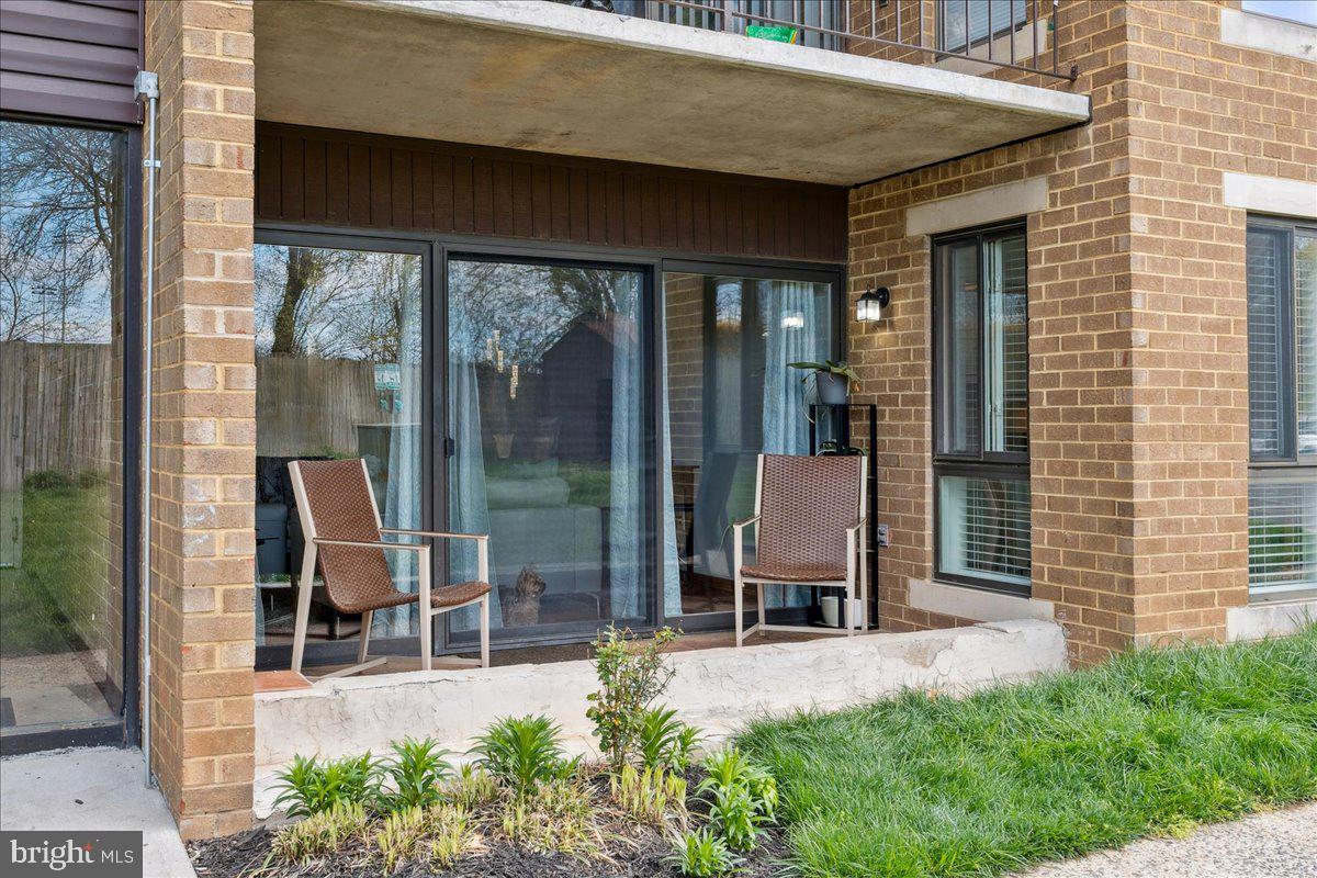 541 FLORIDA AVE #T2, HERNDON, Virginia 20170, 2 Bedrooms Bedrooms, ,2 BathroomsBathrooms,Residential,For sale,541 FLORIDA AVE #T2,VAFX2232790 MLS # VAFX2232790