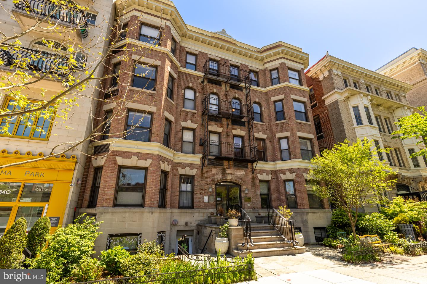 1844 COLUMBIA RD NW #301, WASHINGTON, District Of Columbia 20009, 1 Bedroom Bedrooms, ,1 BathroomBathrooms,Residential,For sale,1844 COLUMBIA RD NW #301,DCDC2194268 MLS # DCDC2194268