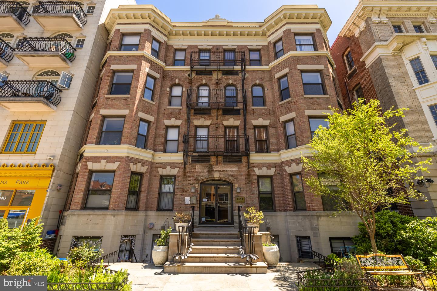 1844 COLUMBIA RD NW #301, WASHINGTON, District Of Columbia 20009, 1 Bedroom Bedrooms, ,1 BathroomBathrooms,Residential,For sale,1844 COLUMBIA RD NW #301,DCDC2194268 MLS # DCDC2194268