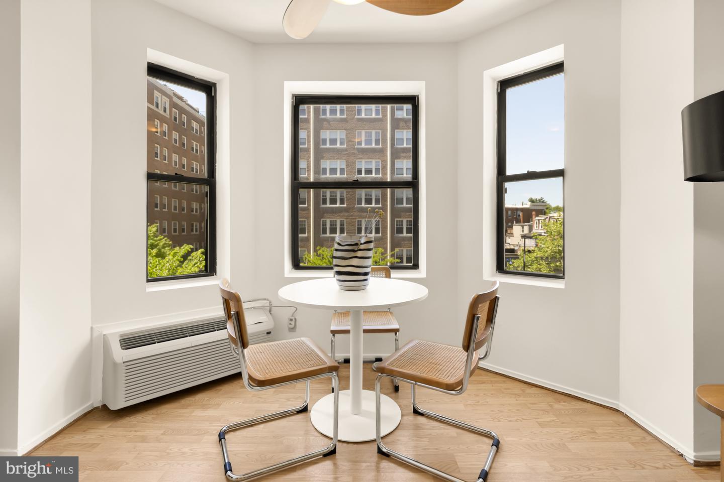 1844 COLUMBIA RD NW #301, WASHINGTON, District Of Columbia 20009, 1 Bedroom Bedrooms, ,1 BathroomBathrooms,Residential,For sale,1844 COLUMBIA RD NW #301,DCDC2194268 MLS # DCDC2194268
