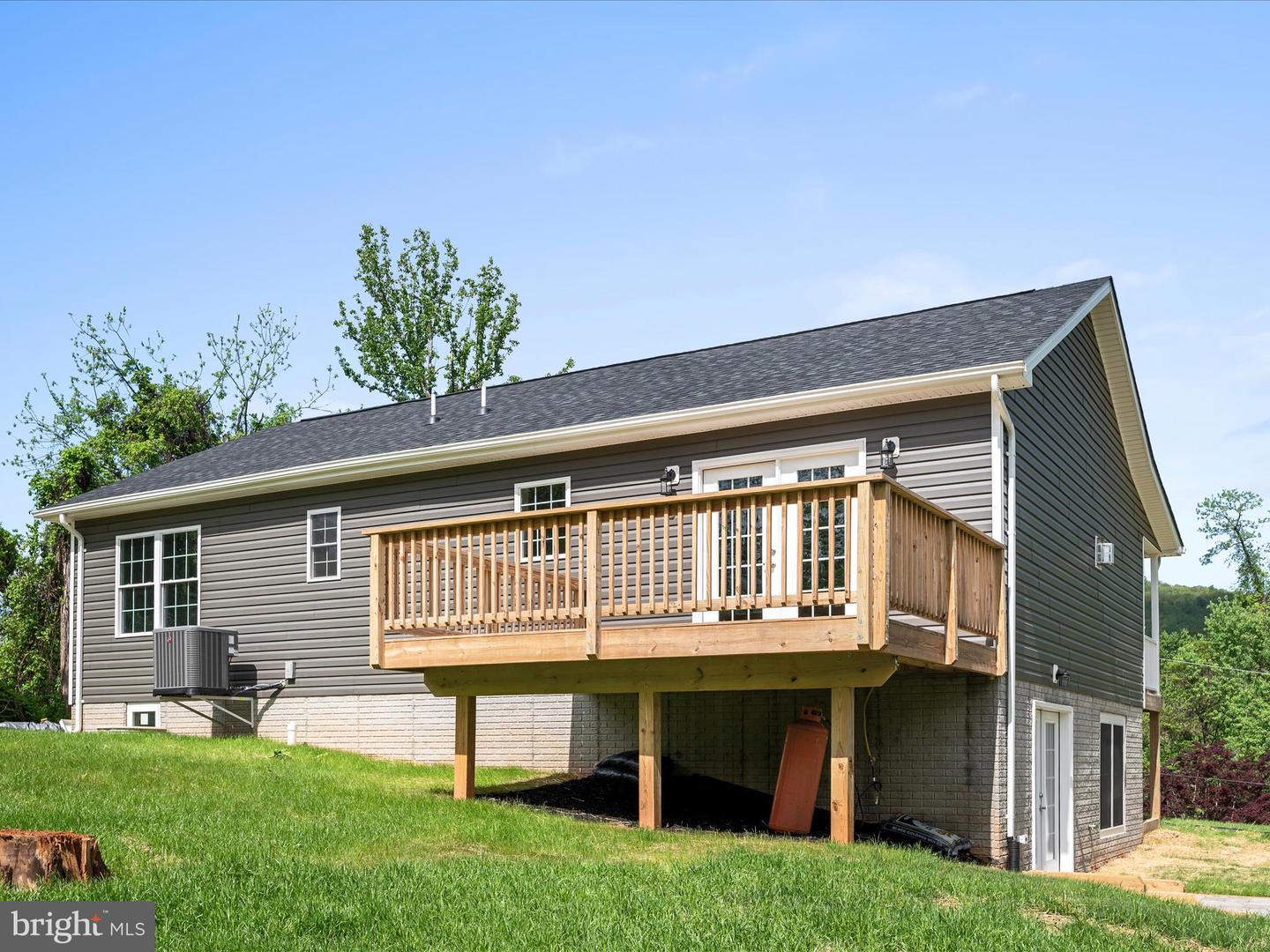 47 SNOWBIRD CT, FRONT ROYAL, Virginia 22630, 3 Bedrooms Bedrooms, ,3 BathroomsBathrooms,Residential,For sale,47 SNOWBIRD CT,VAWR2010842 MLS # VAWR2010842