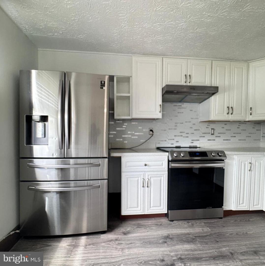 8336 CLAREMONT WOODS DR, ALEXANDRIA, Virginia 22309, 3 Bedrooms Bedrooms, ,2 BathroomsBathrooms,Residential,For sale,8336 CLAREMONT WOODS DR,VAFX2233824 MLS # VAFX2233824