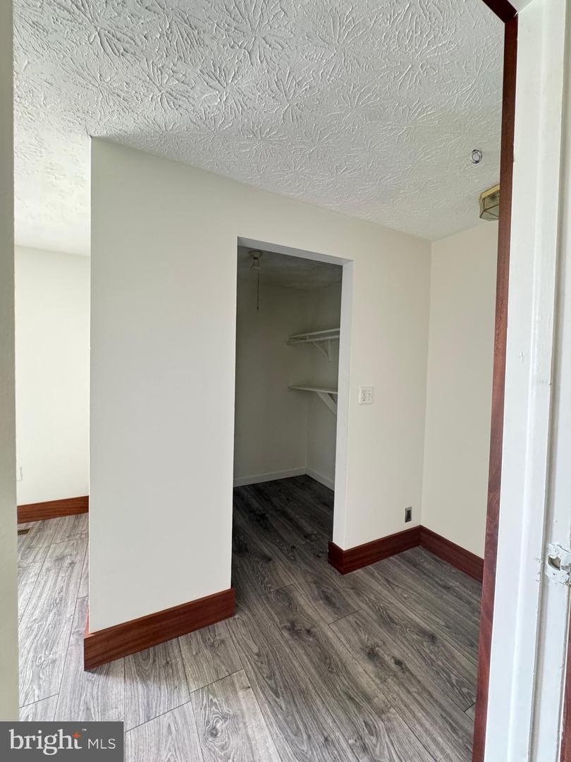 8336 CLAREMONT WOODS DR, ALEXANDRIA, Virginia 22309, 3 Bedrooms Bedrooms, ,2 BathroomsBathrooms,Residential,For sale,8336 CLAREMONT WOODS DR,VAFX2233824 MLS # VAFX2233824
