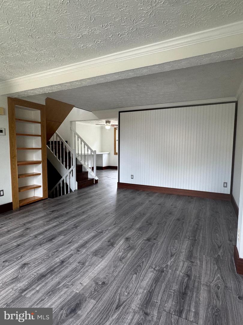8336 CLAREMONT WOODS DR, ALEXANDRIA, Virginia 22309, 3 Bedrooms Bedrooms, ,2 BathroomsBathrooms,Residential,For sale,8336 CLAREMONT WOODS DR,VAFX2233824 MLS # VAFX2233824