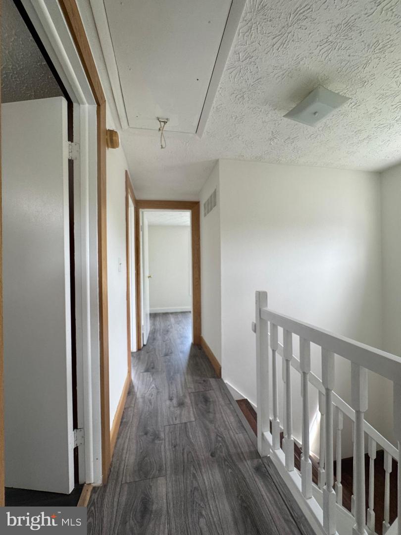 8336 CLAREMONT WOODS DR, ALEXANDRIA, Virginia 22309, 3 Bedrooms Bedrooms, ,2 BathroomsBathrooms,Residential,For sale,8336 CLAREMONT WOODS DR,VAFX2233824 MLS # VAFX2233824