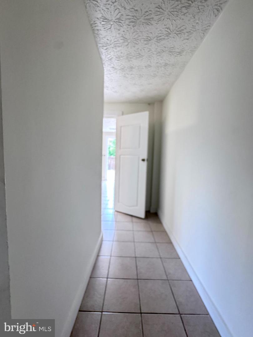 8336 CLAREMONT WOODS DR, ALEXANDRIA, Virginia 22309, 3 Bedrooms Bedrooms, ,2 BathroomsBathrooms,Residential,For sale,8336 CLAREMONT WOODS DR,VAFX2233824 MLS # VAFX2233824