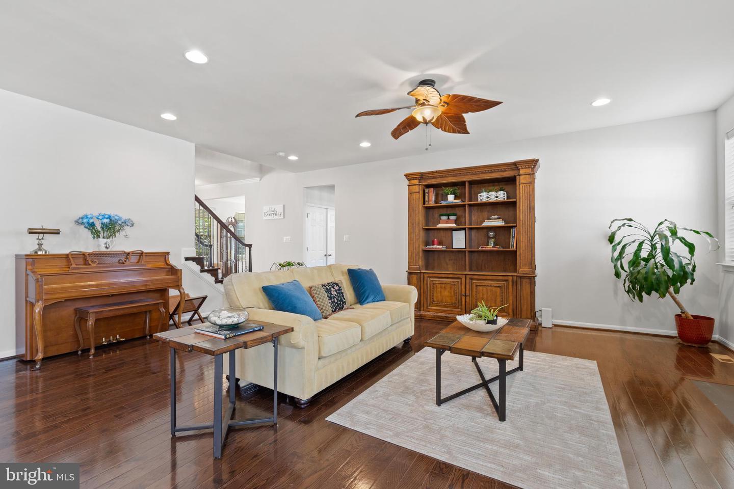42364 WINSBURY WEST PL, STERLING, Virginia 20166, 6 Bedrooms Bedrooms, ,4 BathroomsBathrooms,Residential,For sale,42364 WINSBURY WEST PL,VALO2093694 MLS # VALO2093694