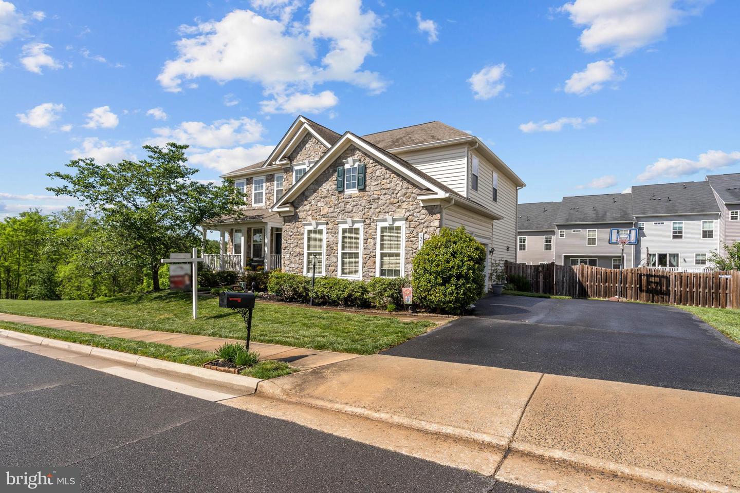42364 WINSBURY WEST PL, STERLING, Virginia 20166, 6 Bedrooms Bedrooms, ,4 BathroomsBathrooms,Residential,For sale,42364 WINSBURY WEST PL,VALO2093694 MLS # VALO2093694