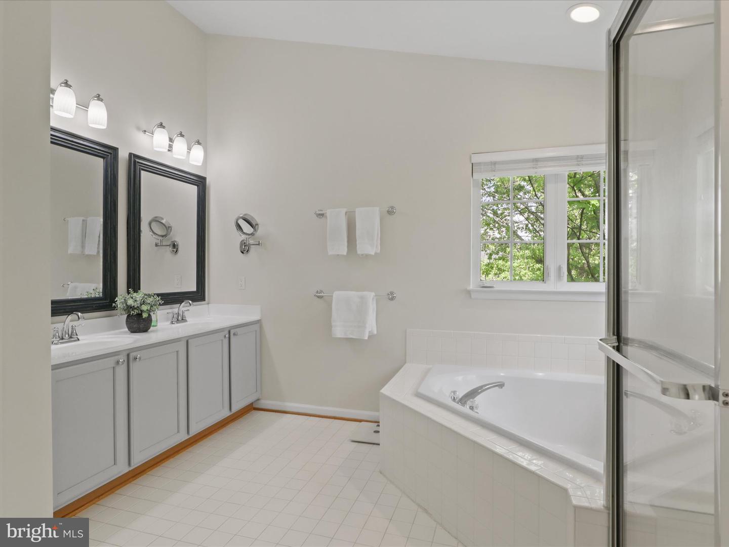 42026 CHERISH CT, ALDIE, Virginia 20105, 6 Bedrooms Bedrooms, ,3 BathroomsBathrooms,Residential,For sale,42026 CHERISH CT,VALO2093718 MLS # VALO2093718
