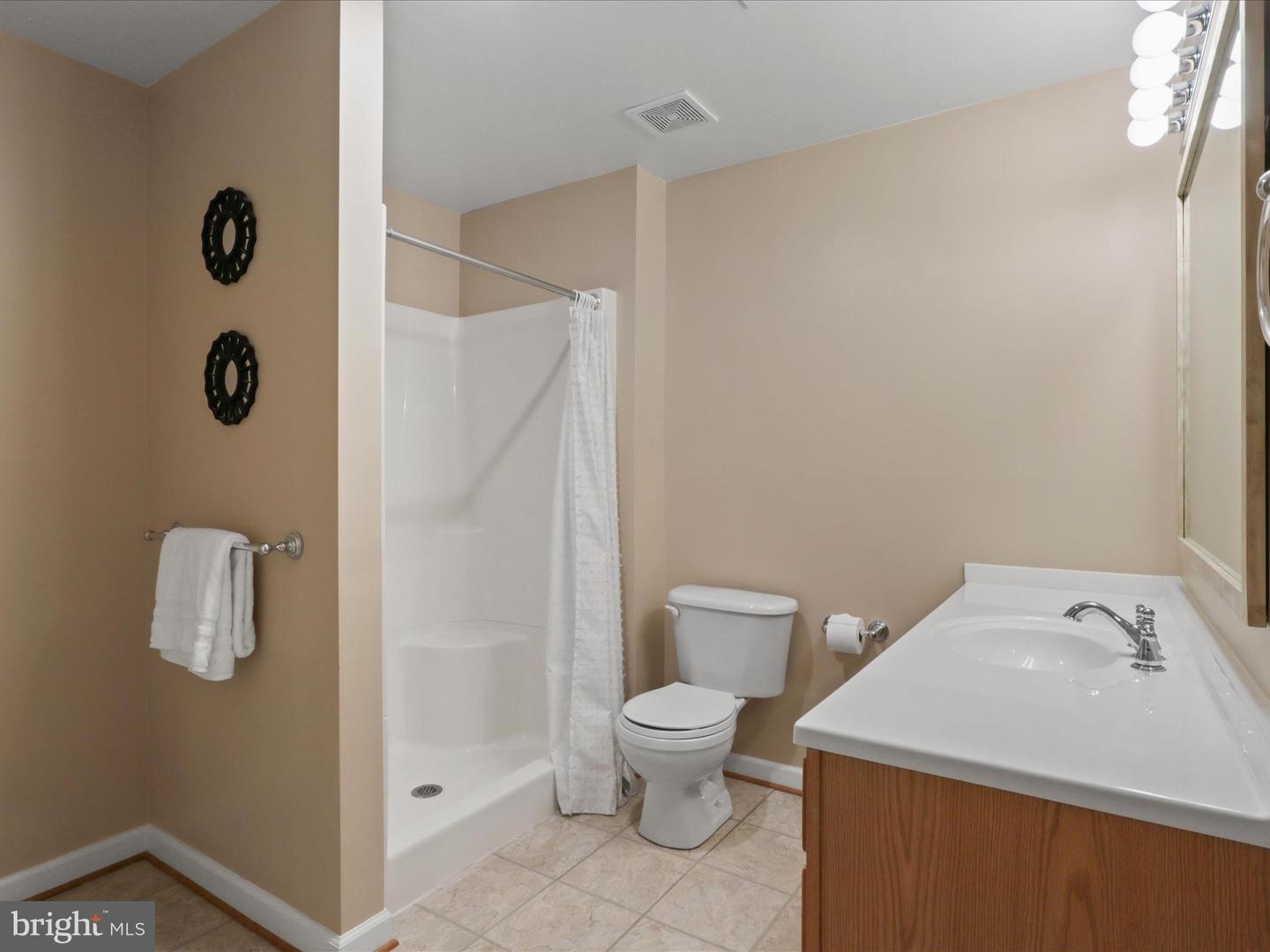 42026 CHERISH CT, ALDIE, Virginia 20105, 6 Bedrooms Bedrooms, ,3 BathroomsBathrooms,Residential,For sale,42026 CHERISH CT,VALO2093718 MLS # VALO2093718