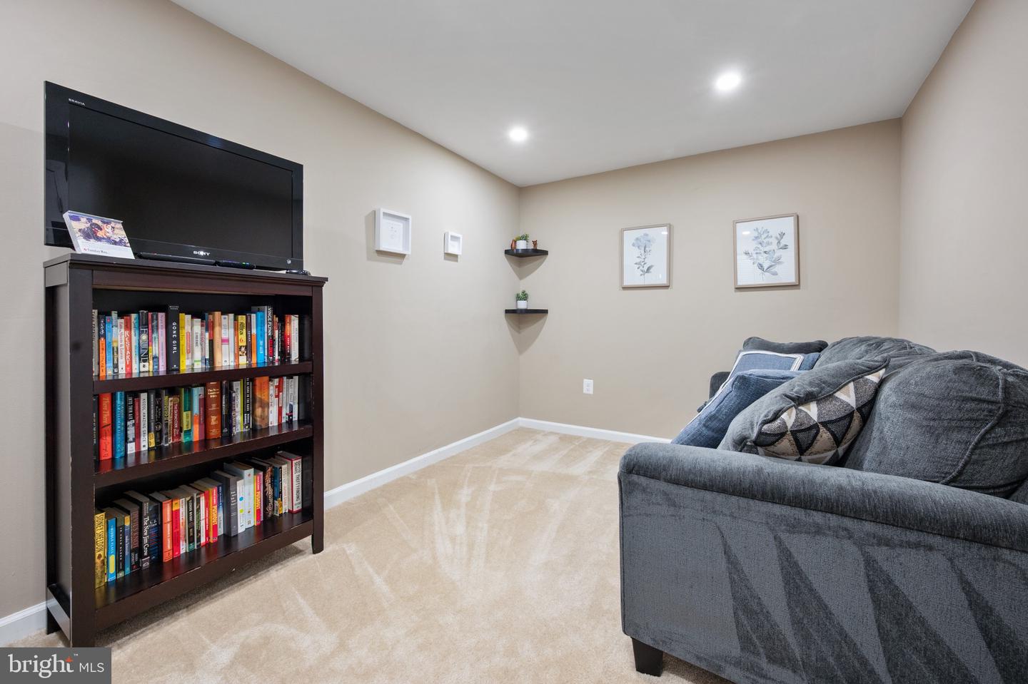 6495 BRICK HEARTH CT, ALEXANDRIA, Virginia 22306, 2 Bedrooms Bedrooms, ,2 BathroomsBathrooms,Residential,For sale,6495 BRICK HEARTH CT,VAFX2233856 MLS # VAFX2233856