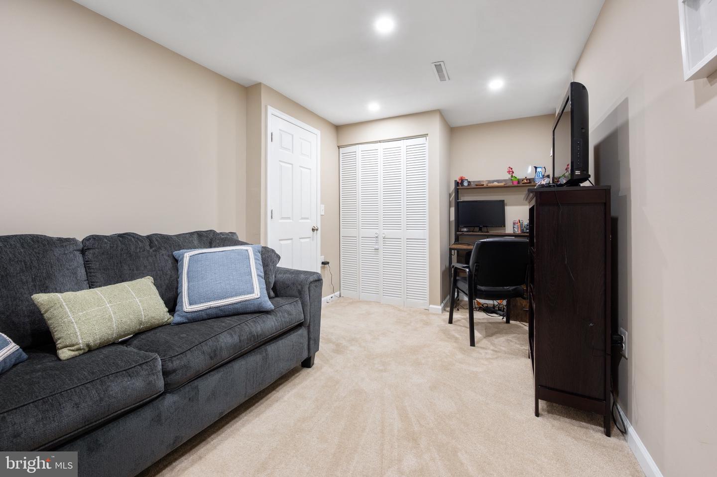 6495 BRICK HEARTH CT, ALEXANDRIA, Virginia 22306, 2 Bedrooms Bedrooms, ,2 BathroomsBathrooms,Residential,For sale,6495 BRICK HEARTH CT,VAFX2233856 MLS # VAFX2233856