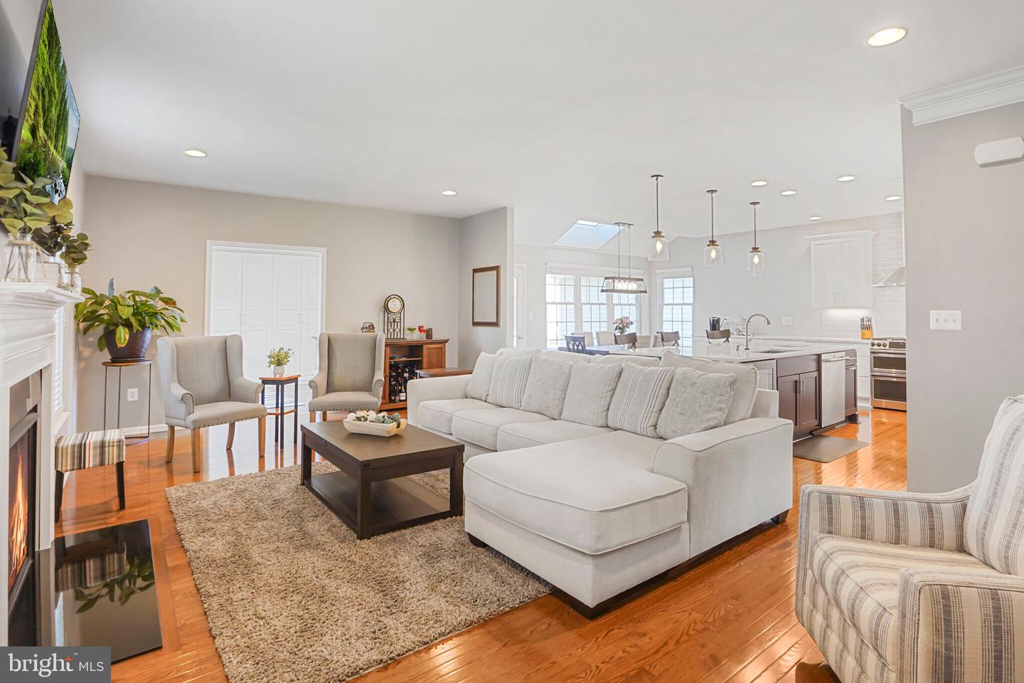 25210 ULYSSES ST, CHANTILLY, Virginia 20152, 5 Bedrooms Bedrooms, ,3 BathroomsBathrooms,Residential,For sale,25210 ULYSSES ST,VALO2093610 MLS # VALO2093610