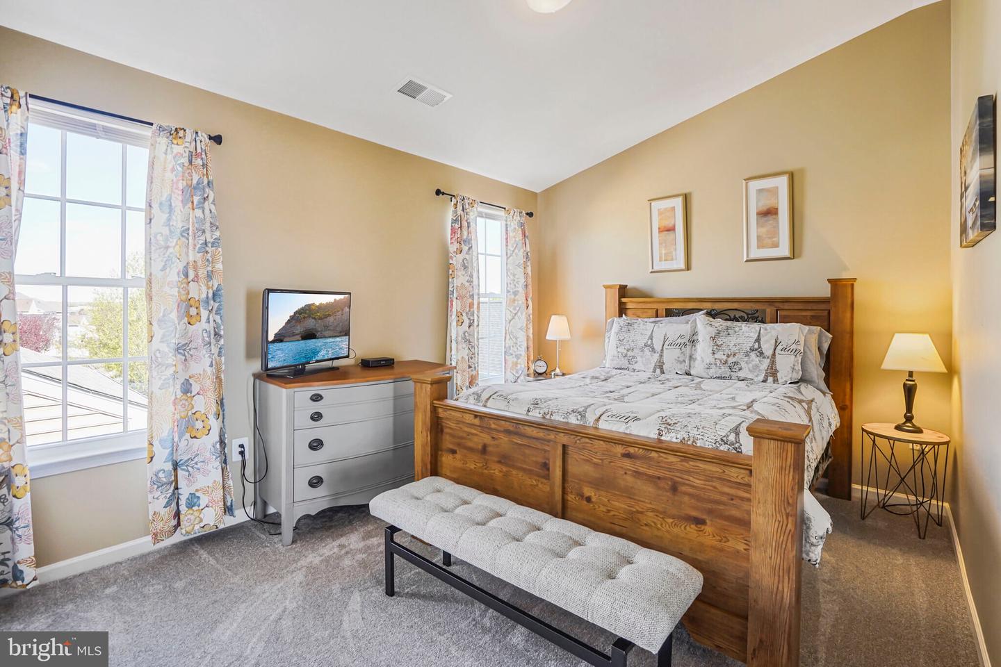 25210 ULYSSES ST, CHANTILLY, Virginia 20152, 5 Bedrooms Bedrooms, ,3 BathroomsBathrooms,Residential,For sale,25210 ULYSSES ST,VALO2093610 MLS # VALO2093610