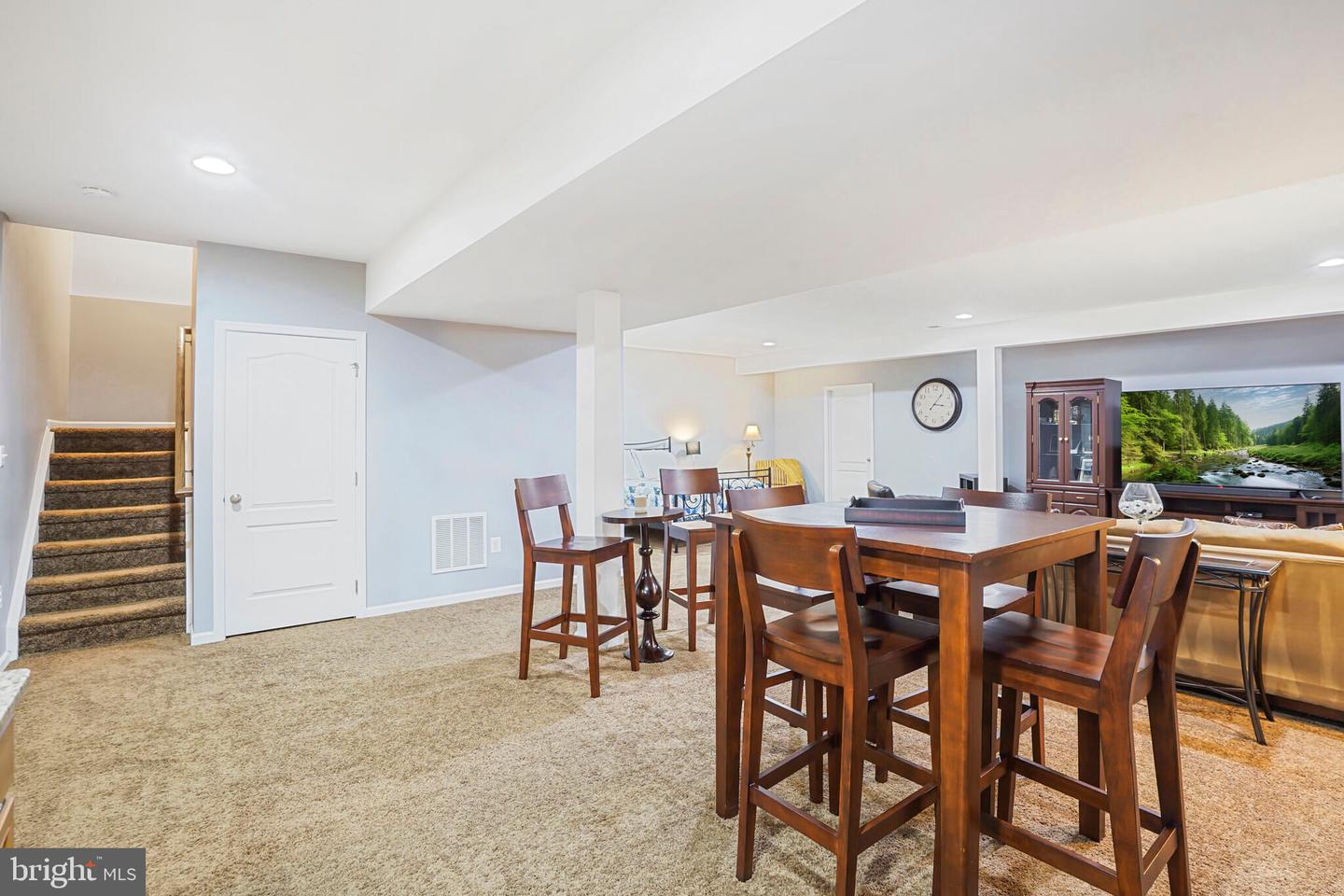 25210 ULYSSES ST, CHANTILLY, Virginia 20152, 5 Bedrooms Bedrooms, ,3 BathroomsBathrooms,Residential,For sale,25210 ULYSSES ST,VALO2093610 MLS # VALO2093610