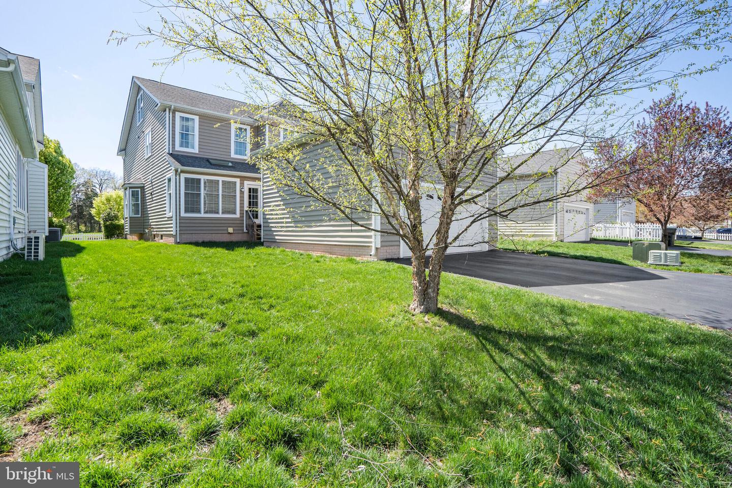 25210 ULYSSES ST, CHANTILLY, Virginia 20152, 5 Bedrooms Bedrooms, ,3 BathroomsBathrooms,Residential,For sale,25210 ULYSSES ST,VALO2093610 MLS # VALO2093610