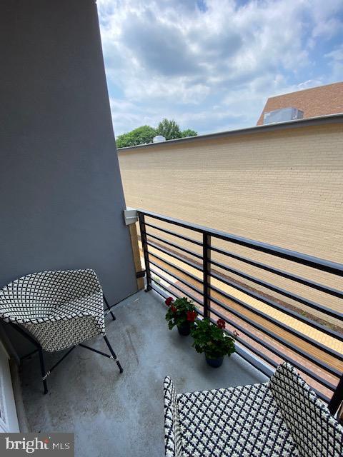 1800 MOUNT VERNON AVE #207, ALEXANDRIA, Virginia 22301, 1 Bedroom Bedrooms, ,1 BathroomBathrooms,Residential,For sale,1800 MOUNT VERNON AVE #207,VAAX2044114 MLS # VAAX2044114