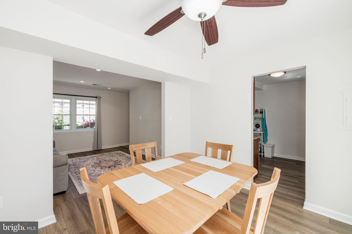 7745 MATISSE WAY, SPRINGFIELD, Virginia 22153, 3 Bedrooms Bedrooms, ,2 BathroomsBathrooms,Residential,For sale,7745 MATISSE WAY,VAFX2234372 MLS # VAFX2234372