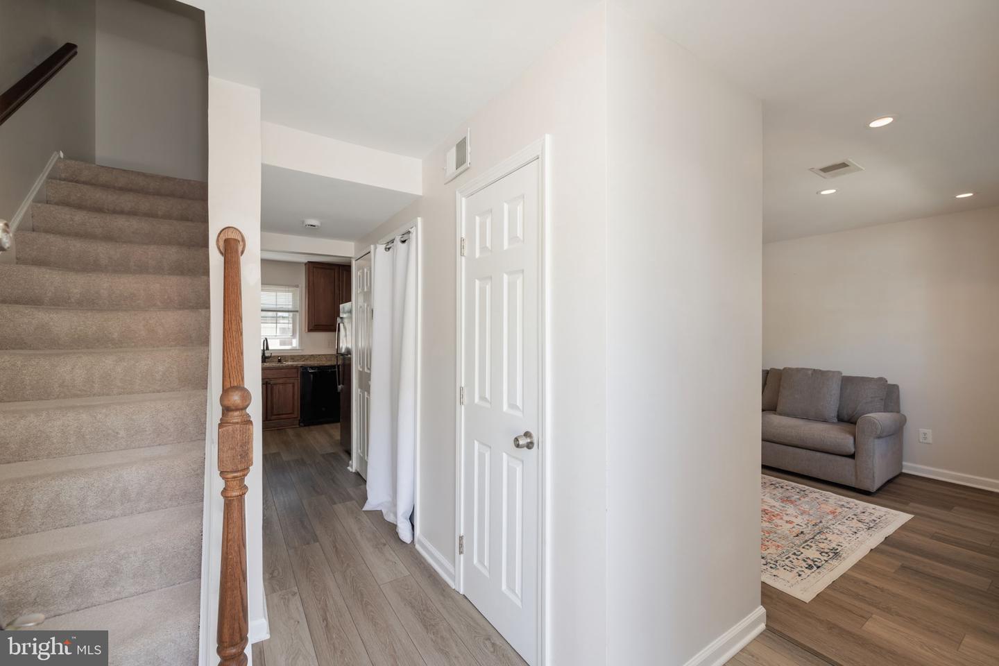 7745 MATISSE WAY, SPRINGFIELD, Virginia 22153, 3 Bedrooms Bedrooms, ,2 BathroomsBathrooms,Residential,For sale,7745 MATISSE WAY,VAFX2234372 MLS # VAFX2234372