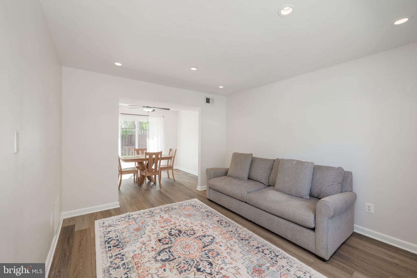 7745 MATISSE WAY, SPRINGFIELD, Virginia 22153, 3 Bedrooms Bedrooms, ,2 BathroomsBathrooms,Residential,For sale,7745 MATISSE WAY,VAFX2234372 MLS # VAFX2234372