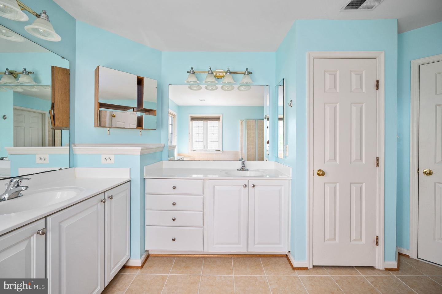 5606 JOSHUA TREE CIR, FREDERICKSBURG, Virginia 22407, 4 Bedrooms Bedrooms, ,2 BathroomsBathrooms,Residential,For sale,5606 JOSHUA TREE CIR,VASP2032248 MLS # VASP2032248