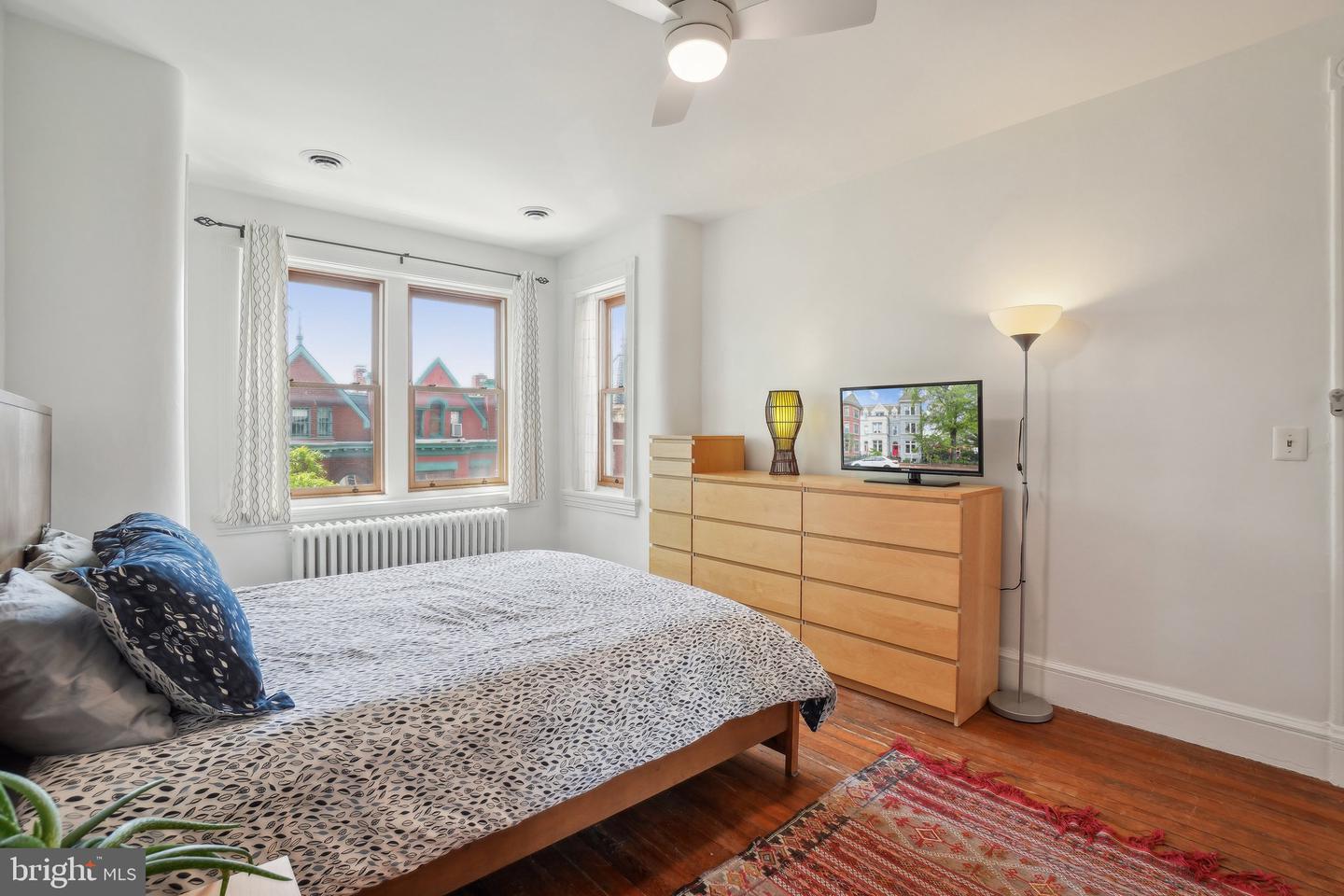 915 WESTMINSTER ST NW, WASHINGTON, District Of Columbia 20001, 3 Bedrooms Bedrooms, 11 Rooms Rooms,2 BathroomsBathrooms,Residential,For sale,915 WESTMINSTER ST NW,DCDC2195414 MLS # DCDC2195414