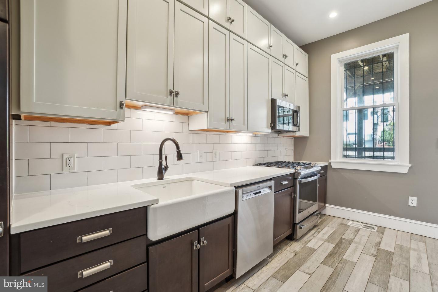 915 WESTMINSTER ST NW, WASHINGTON, District Of Columbia 20001, 3 Bedrooms Bedrooms, 11 Rooms Rooms,2 BathroomsBathrooms,Residential,For sale,915 WESTMINSTER ST NW,DCDC2195414 MLS # DCDC2195414