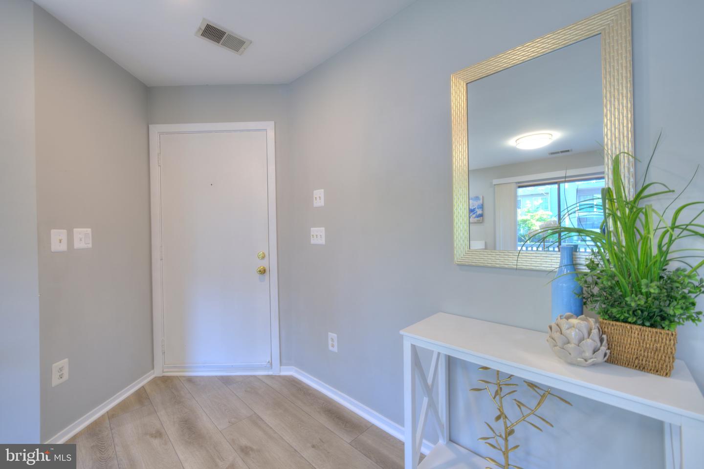 11733 SUMMERCHASE CIR #1733A, RESTON, Virginia 20194, 2 Bedrooms Bedrooms, ,2 BathroomsBathrooms,Residential,For sale,11733 SUMMERCHASE CIR #1733A,VAFX2233992 MLS # VAFX2233992