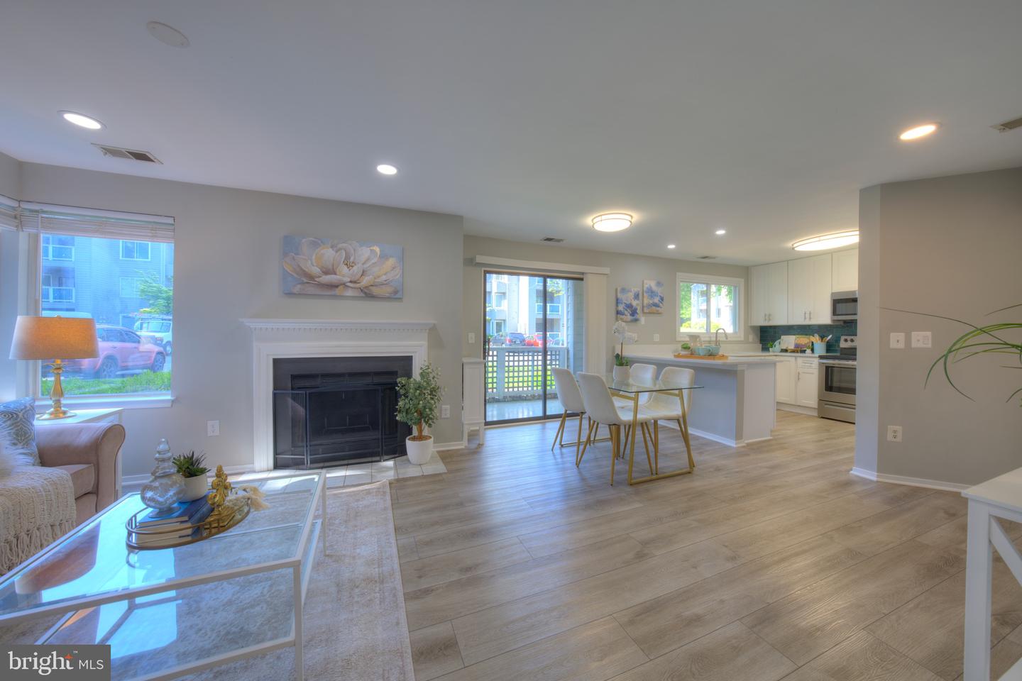 11733 SUMMERCHASE CIR #1733A, RESTON, Virginia 20194, 2 Bedrooms Bedrooms, ,2 BathroomsBathrooms,Residential,For sale,11733 SUMMERCHASE CIR #1733A,VAFX2233992 MLS # VAFX2233992