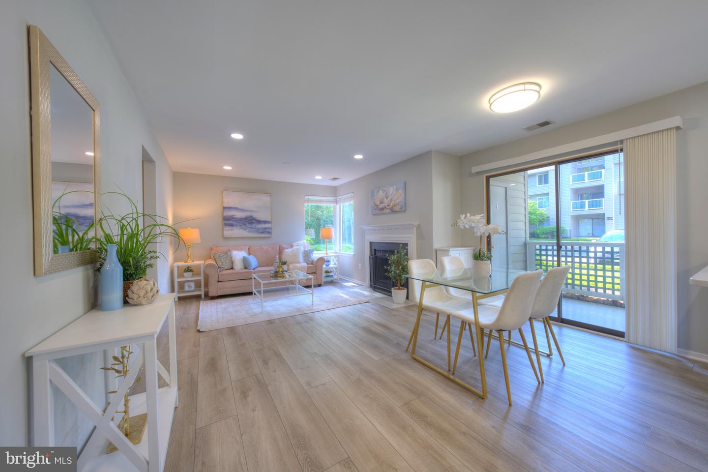 11733 SUMMERCHASE CIR #1733A, RESTON, Virginia 20194, 2 Bedrooms Bedrooms, ,2 BathroomsBathrooms,Residential,For sale,11733 SUMMERCHASE CIR #1733A,VAFX2233992 MLS # VAFX2233992