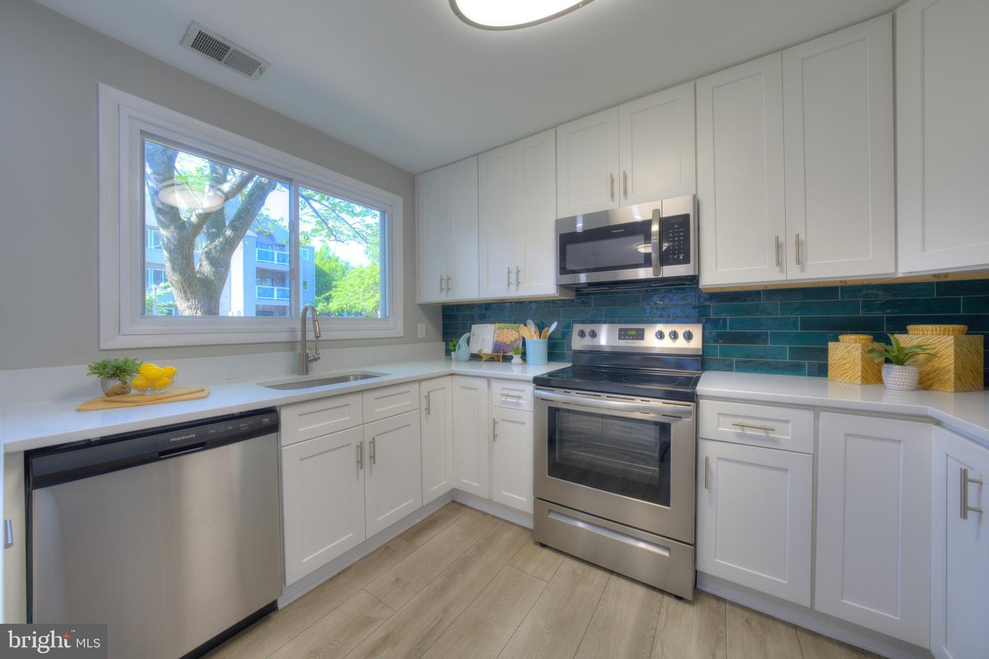 11733 SUMMERCHASE CIR #1733A, RESTON, Virginia 20194, 2 Bedrooms Bedrooms, ,2 BathroomsBathrooms,Residential,For sale,11733 SUMMERCHASE CIR #1733A,VAFX2233992 MLS # VAFX2233992