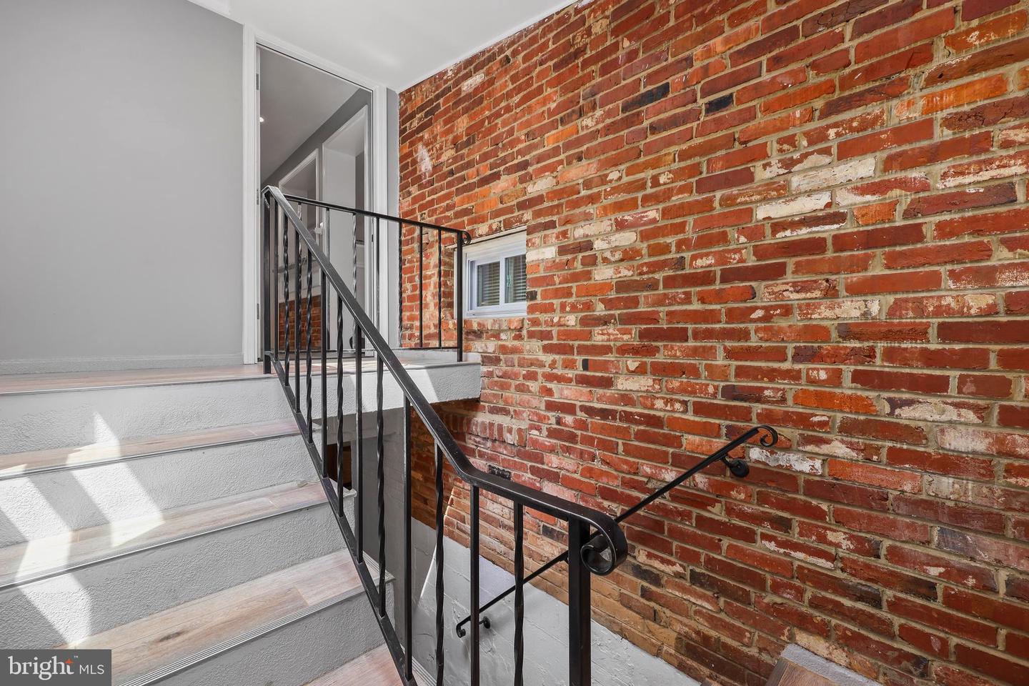 2426 CHESTNUT ST, FALLS CHURCH, Virginia 22043, 6 Bedrooms Bedrooms, ,3 BathroomsBathrooms,Residential,For sale,2426 CHESTNUT ST,VAFX2234112 MLS # VAFX2234112