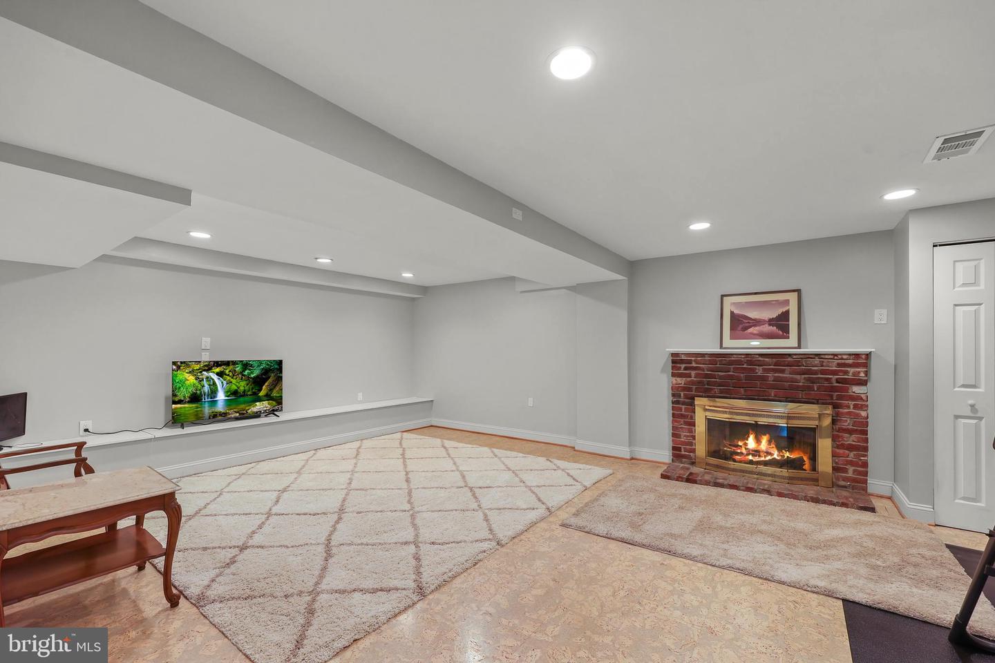 2426 CHESTNUT ST, FALLS CHURCH, Virginia 22043, 6 Bedrooms Bedrooms, ,3 BathroomsBathrooms,Residential,For sale,2426 CHESTNUT ST,VAFX2234112 MLS # VAFX2234112