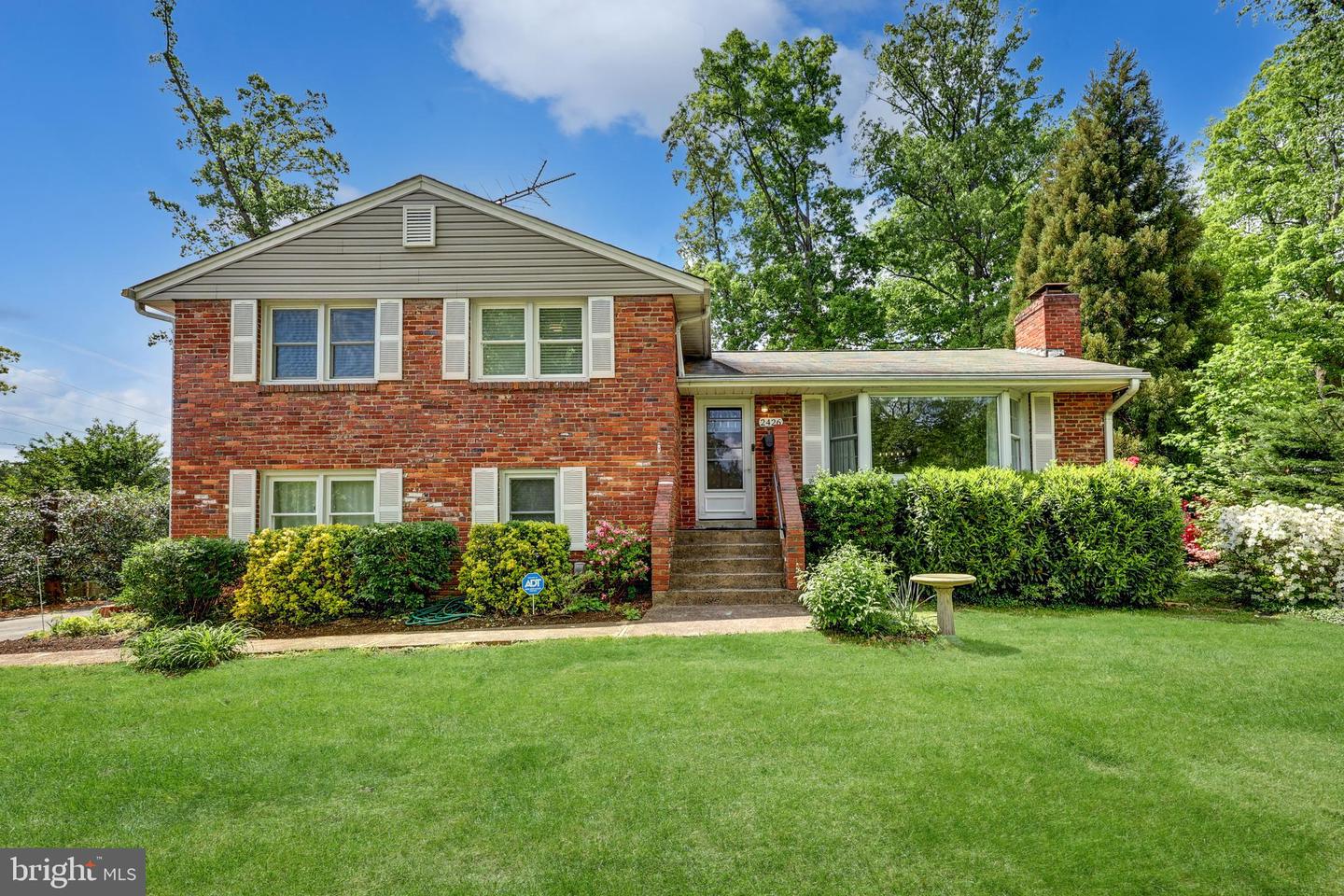 2426 CHESTNUT ST, FALLS CHURCH, Virginia 22043, 6 Bedrooms Bedrooms, ,3 BathroomsBathrooms,Residential,For sale,2426 CHESTNUT ST,VAFX2234112 MLS # VAFX2234112