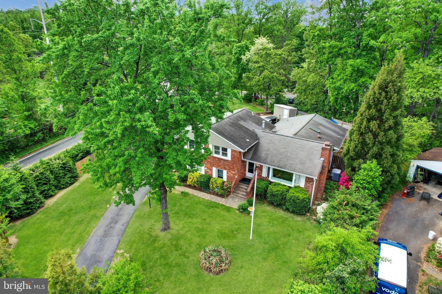 2426 CHESTNUT ST, FALLS CHURCH, Virginia 22043, 6 Bedrooms Bedrooms, ,3 BathroomsBathrooms,Residential,For sale,2426 CHESTNUT ST,VAFX2234112 MLS # VAFX2234112