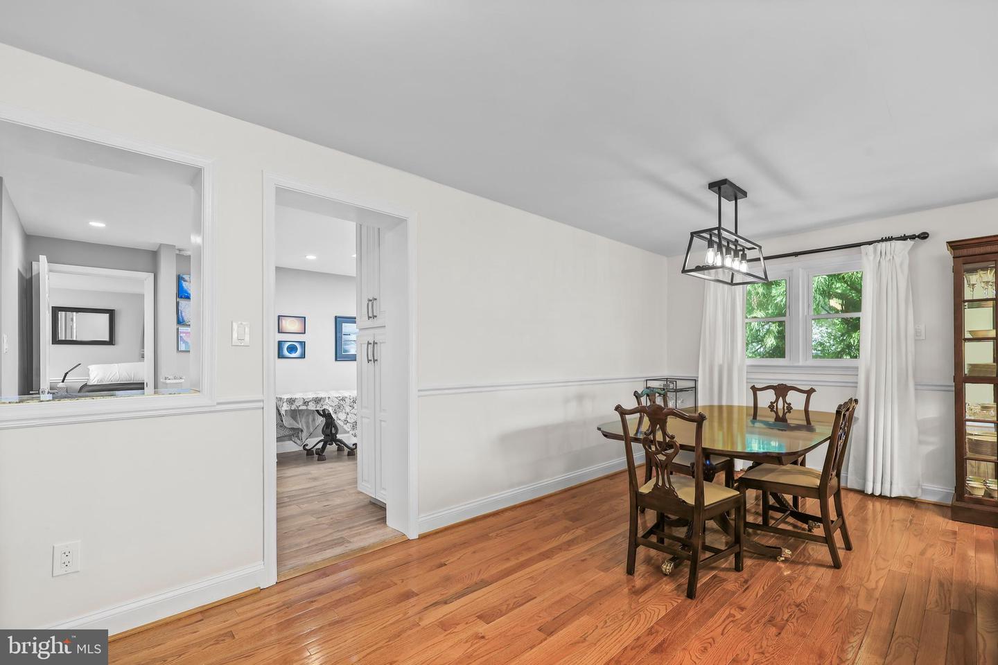 2426 CHESTNUT ST, FALLS CHURCH, Virginia 22043, 6 Bedrooms Bedrooms, ,3 BathroomsBathrooms,Residential,For sale,2426 CHESTNUT ST,VAFX2234112 MLS # VAFX2234112
