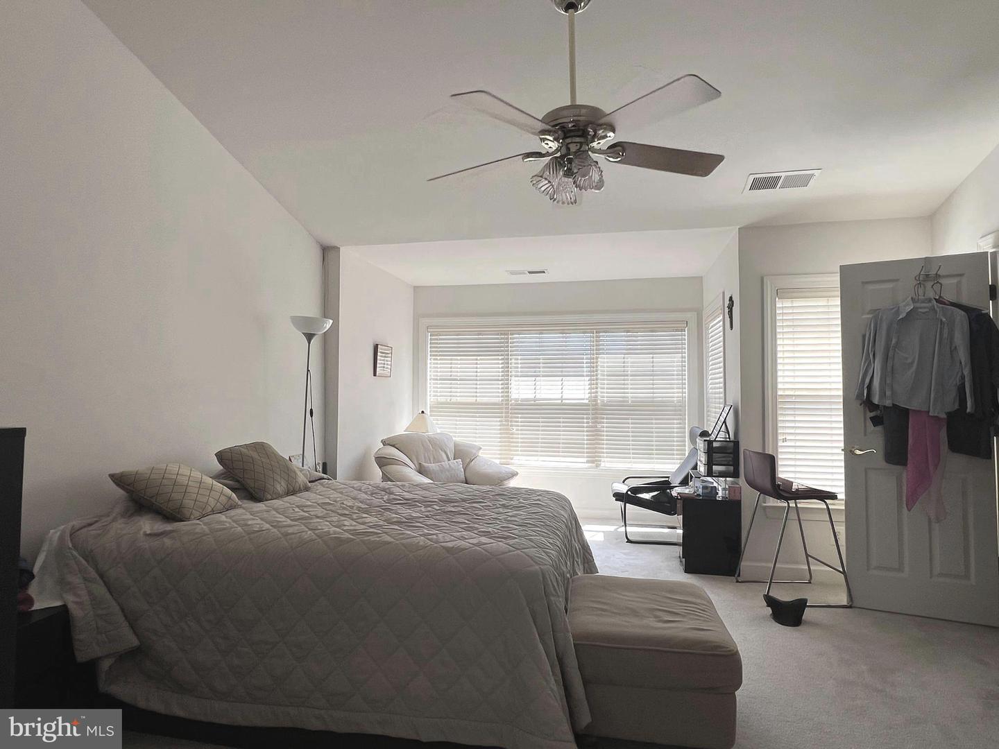 8135 RAINWATER CIR, MANASSAS, Virginia 20111, 3 Bedrooms Bedrooms, ,2 BathroomsBathrooms,Residential,For sale,8135 RAINWATER CIR,VAPW2092028 MLS # VAPW2092028
