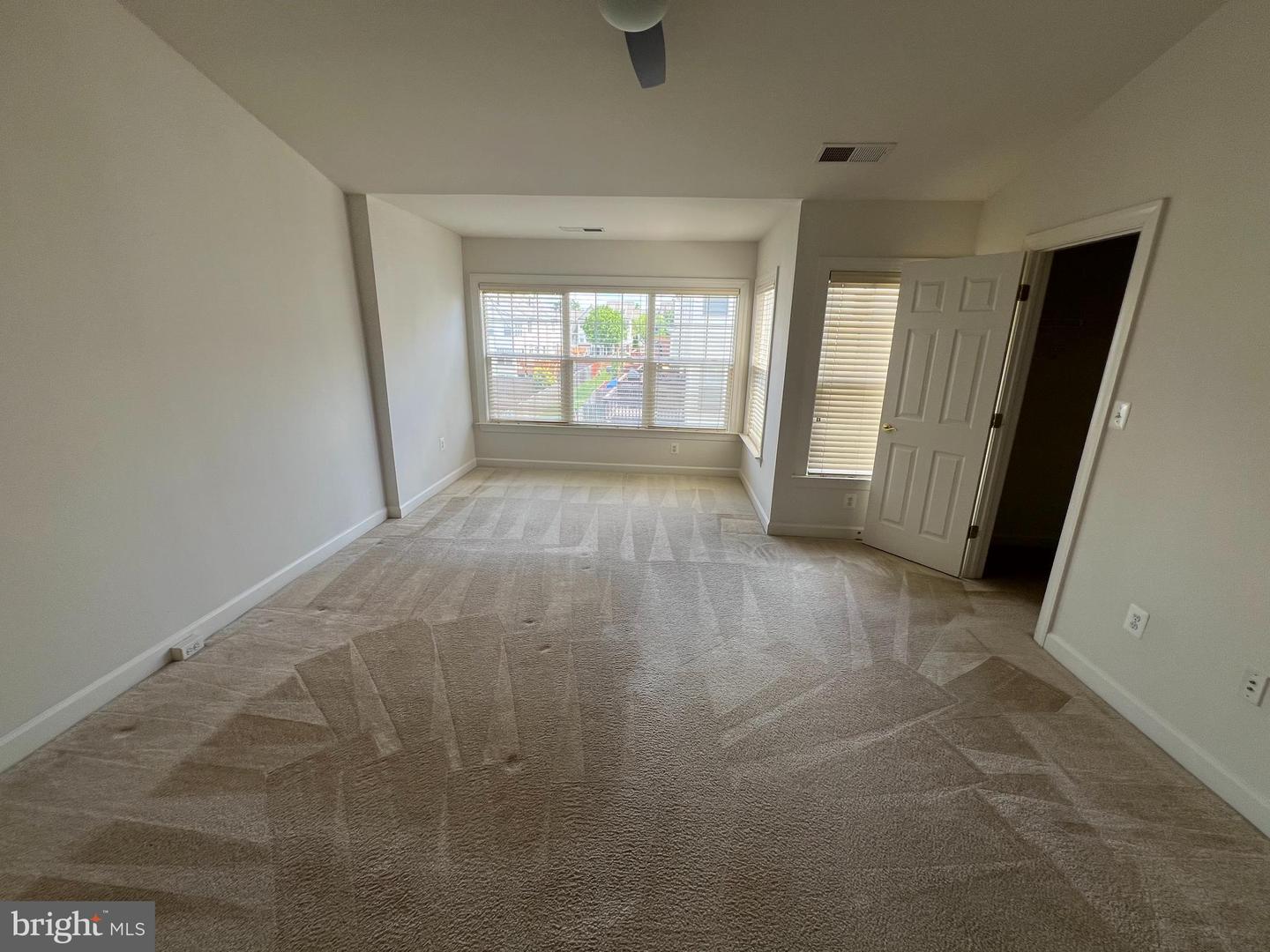 8135 RAINWATER CIR, MANASSAS, Virginia 20111, 3 Bedrooms Bedrooms, ,2 BathroomsBathrooms,Residential,For sale,8135 RAINWATER CIR,VAPW2092028 MLS # VAPW2092028