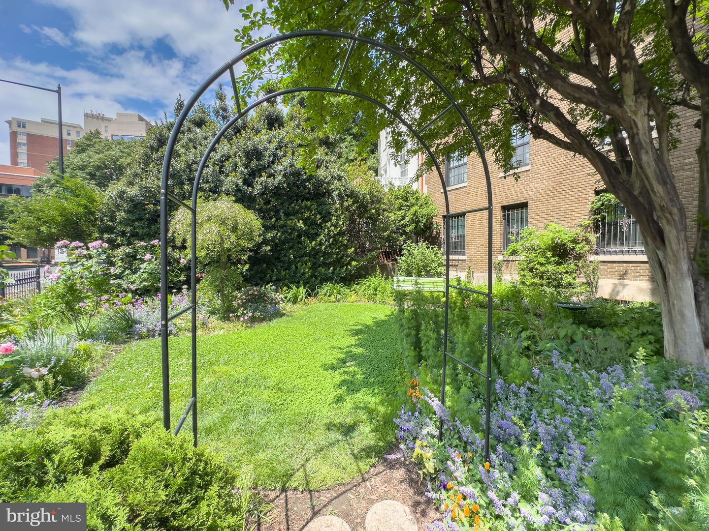 1101 L ST NW #103, WASHINGTON, District Of Columbia 20005, 1 Bedroom Bedrooms, ,1 BathroomBathrooms,Residential,For sale,1101 L ST NW #103,DCDC2195622 MLS # DCDC2195622