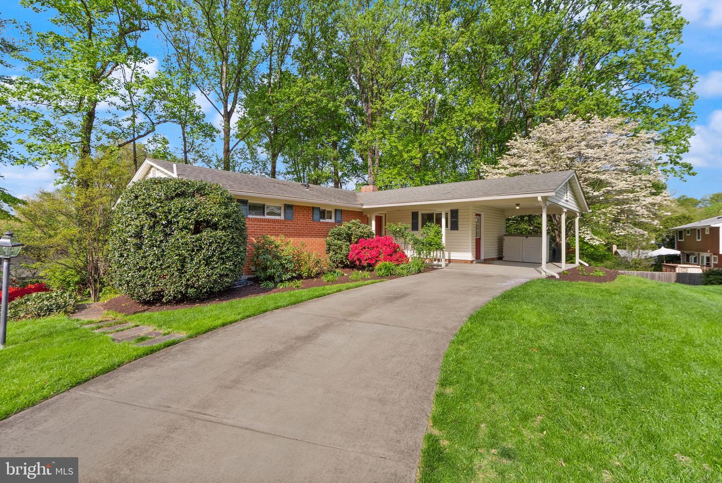 5202 FARADAY CT, FAIRFAX, Virginia 22032, 4 Bedrooms Bedrooms, ,3 BathroomsBathrooms,Residential,For sale,5202 FARADAY CT,VAFX2234374 MLS # VAFX2234374