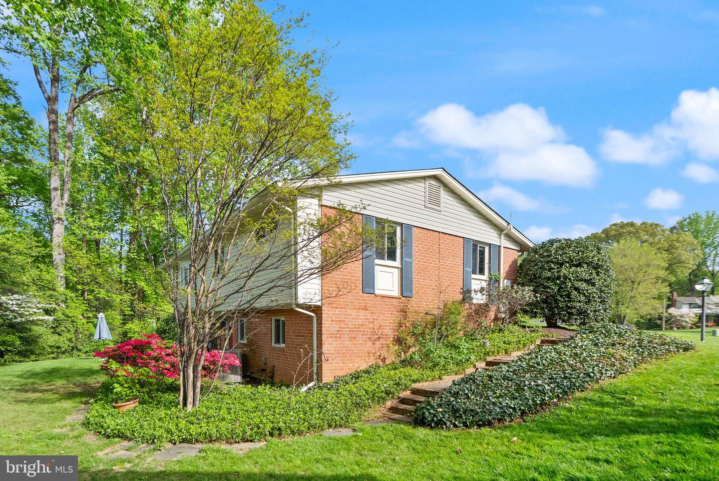 5202 FARADAY CT, FAIRFAX, Virginia 22032, 4 Bedrooms Bedrooms, ,3 BathroomsBathrooms,Residential,For sale,5202 FARADAY CT,VAFX2234374 MLS # VAFX2234374