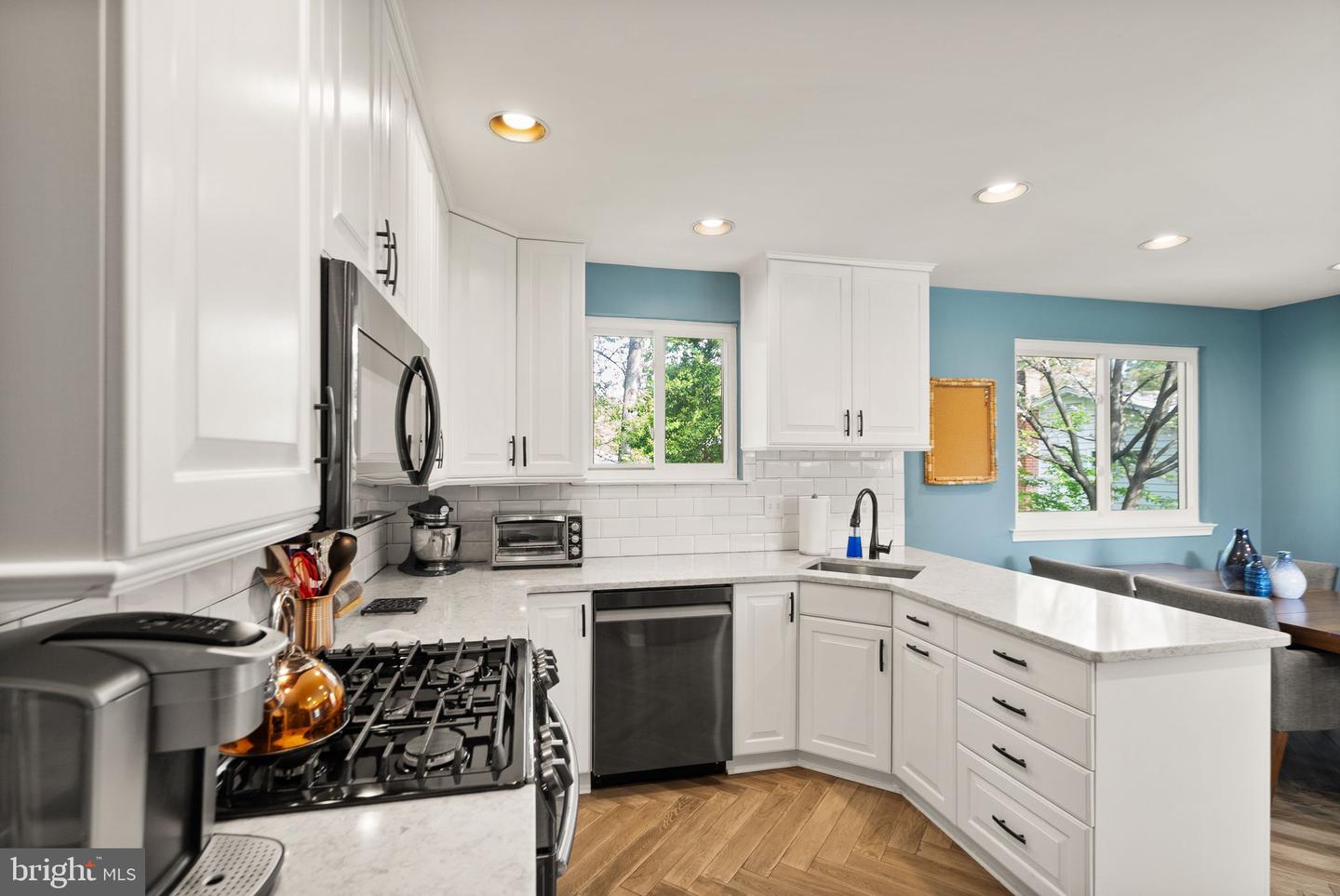 5202 FARADAY CT, FAIRFAX, Virginia 22032, 4 Bedrooms Bedrooms, ,3 BathroomsBathrooms,Residential,For sale,5202 FARADAY CT,VAFX2234374 MLS # VAFX2234374
