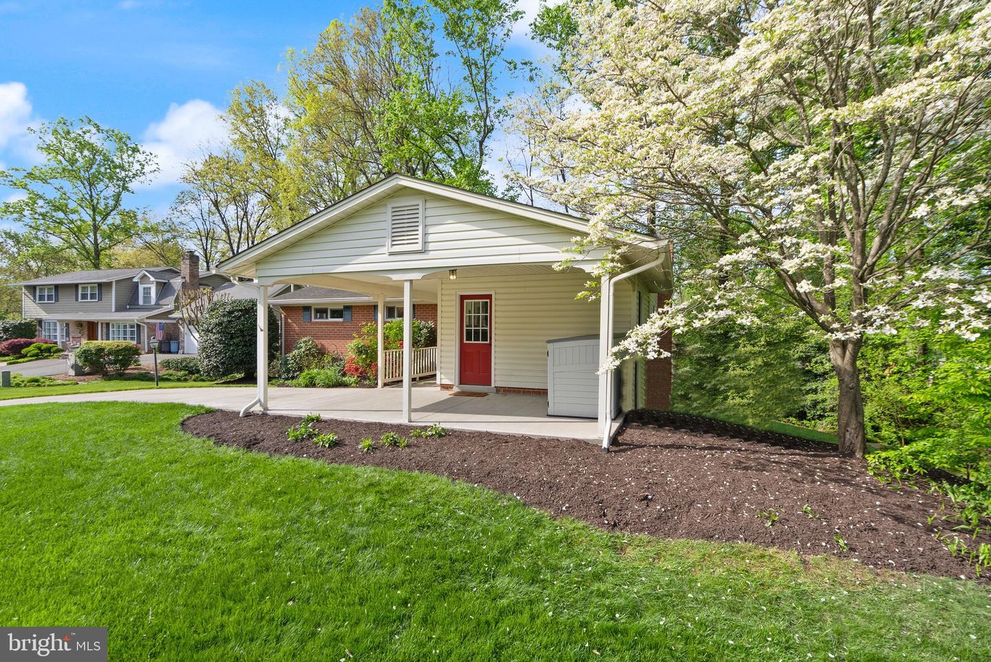 5202 FARADAY CT, FAIRFAX, Virginia 22032, 4 Bedrooms Bedrooms, ,3 BathroomsBathrooms,Residential,For sale,5202 FARADAY CT,VAFX2234374 MLS # VAFX2234374