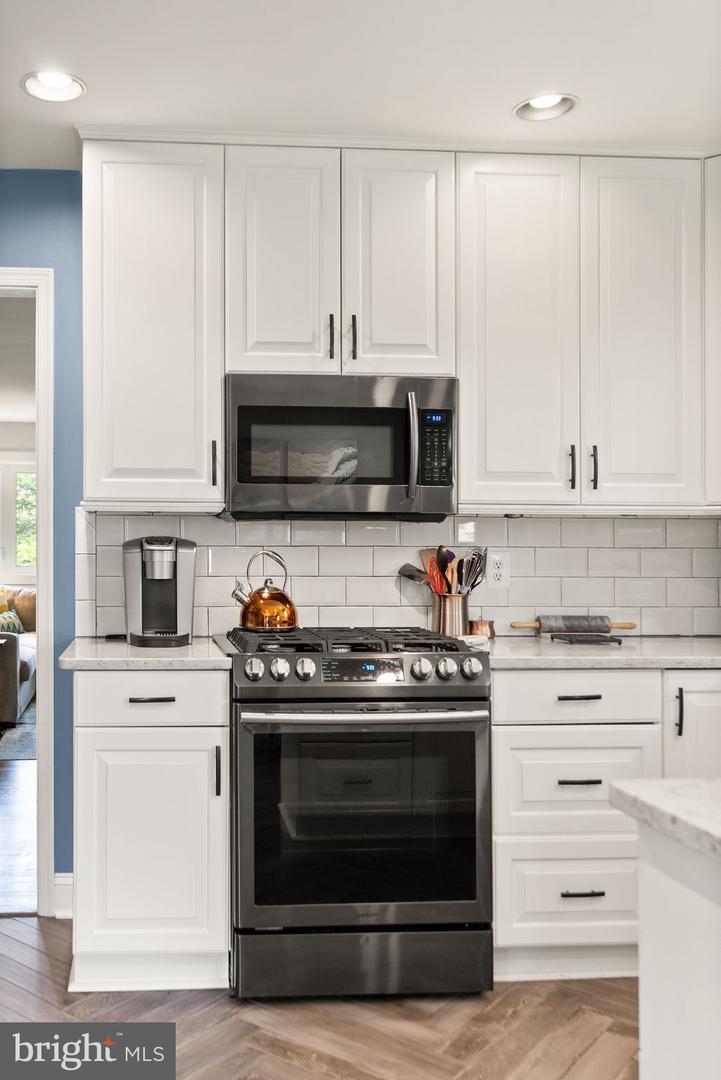 5202 FARADAY CT, FAIRFAX, Virginia 22032, 4 Bedrooms Bedrooms, ,3 BathroomsBathrooms,Residential,For sale,5202 FARADAY CT,VAFX2234374 MLS # VAFX2234374