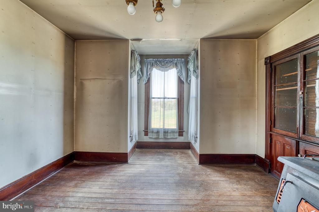 10080 MOUNTAIN RUN LAKE RD, CULPEPER, Virginia 22701, 4 Bedrooms Bedrooms, ,1 BathroomBathrooms,Residential,10080 MOUNTAIN RUN LAKE RD,VACU2010318 MLS # VACU2010318