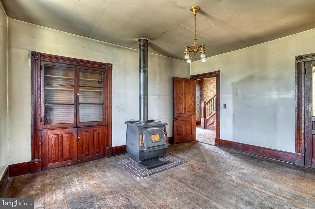 10080 MOUNTAIN RUN LAKE RD, CULPEPER, Virginia 22701, 4 Bedrooms Bedrooms, ,1 BathroomBathrooms,Residential,10080 MOUNTAIN RUN LAKE RD,VACU2010318 MLS # VACU2010318