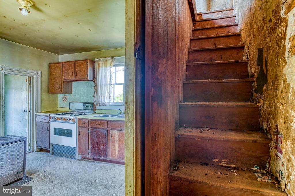 10080 MOUNTAIN RUN LAKE RD, CULPEPER, Virginia 22701, 4 Bedrooms Bedrooms, ,1 BathroomBathrooms,Residential,10080 MOUNTAIN RUN LAKE RD,VACU2010318 MLS # VACU2010318
